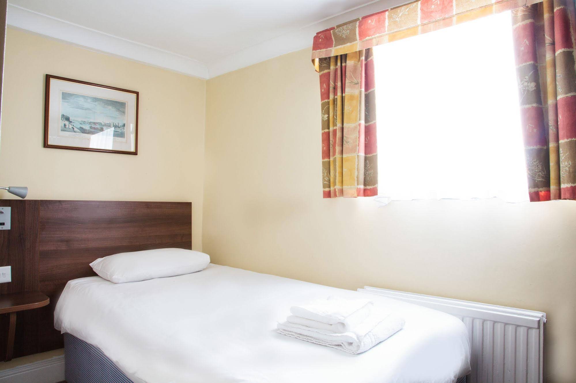 Victoria Inn London