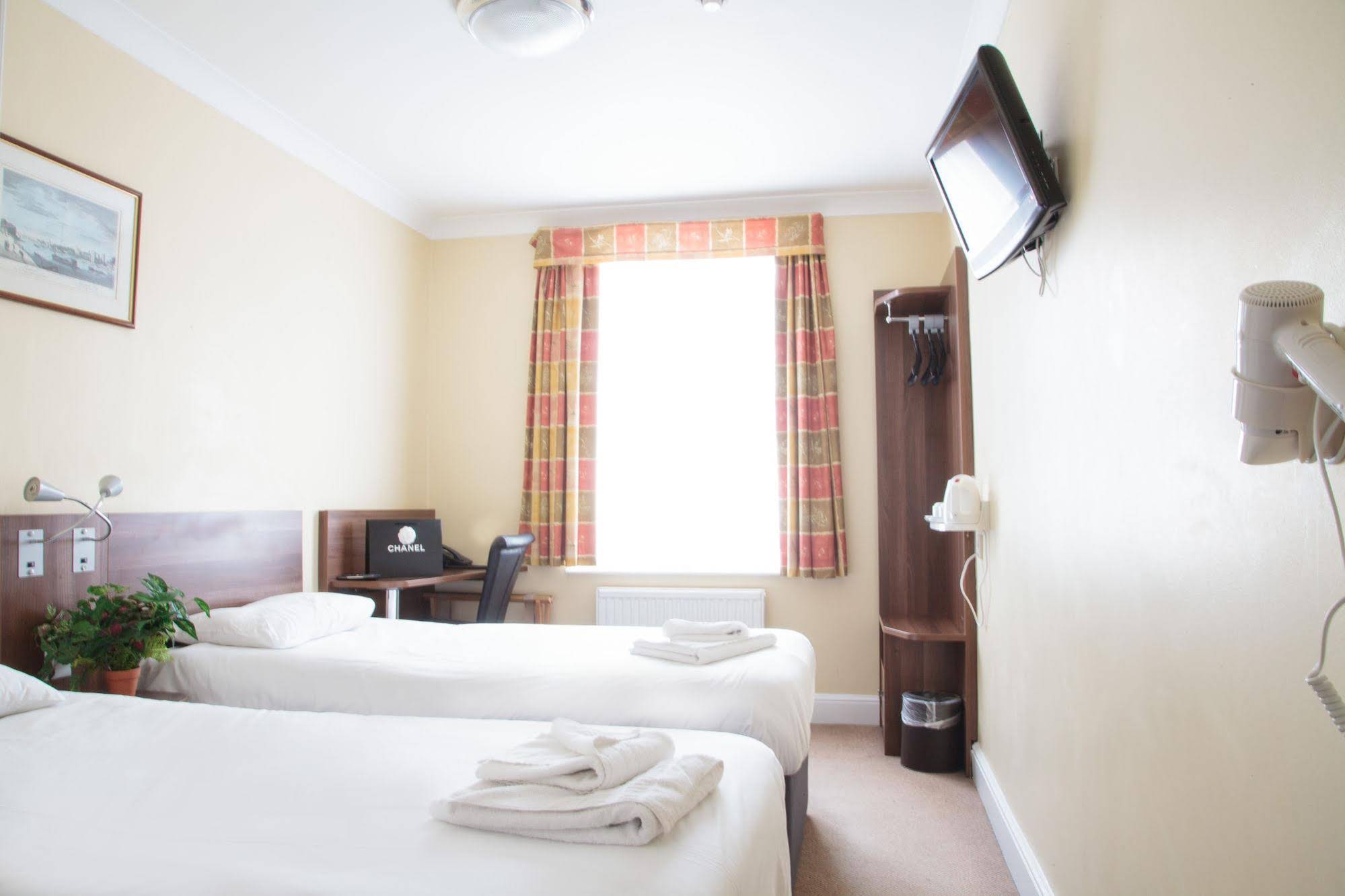 Victoria Inn London