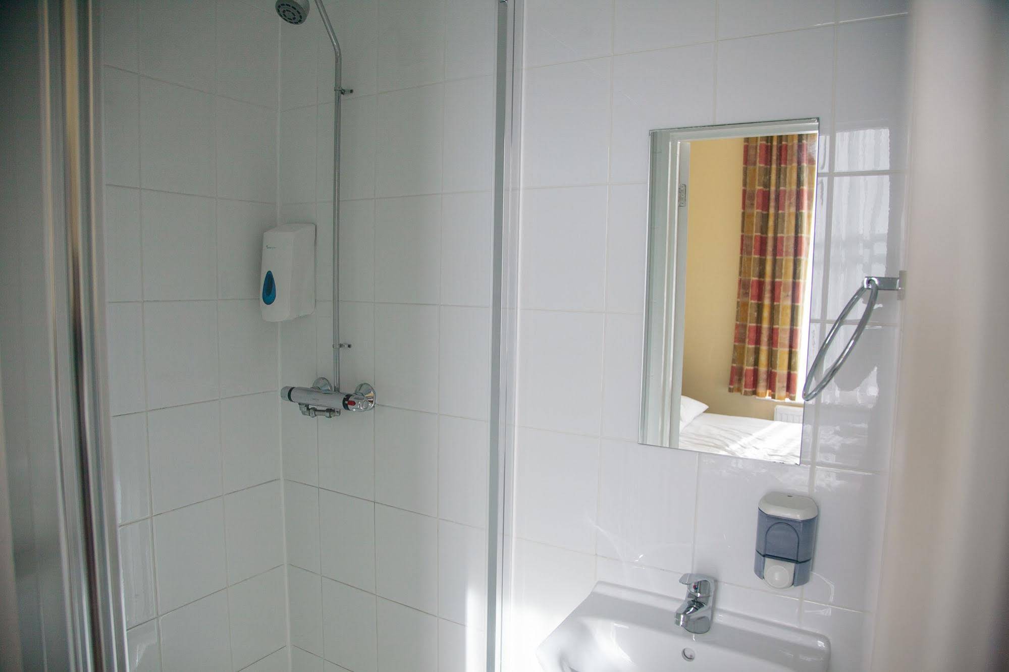 Victoria Inn London
