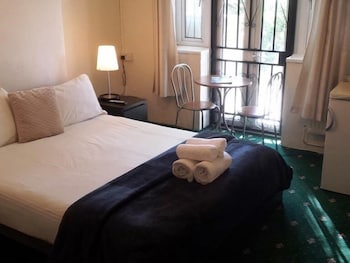 Whitechapel Rooms