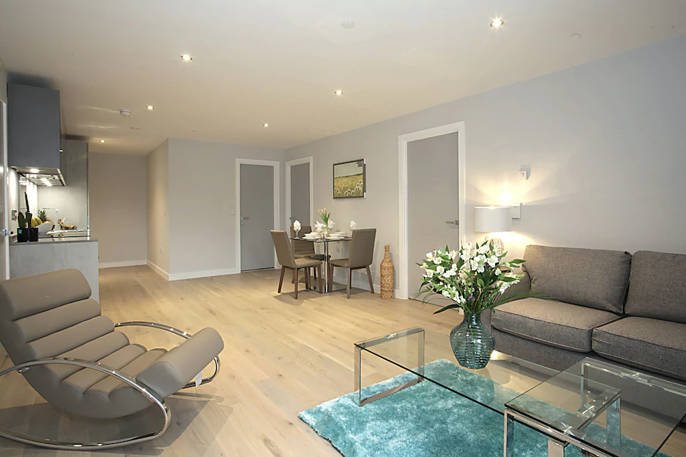 Aspen Lloyd Luxury Apartments
