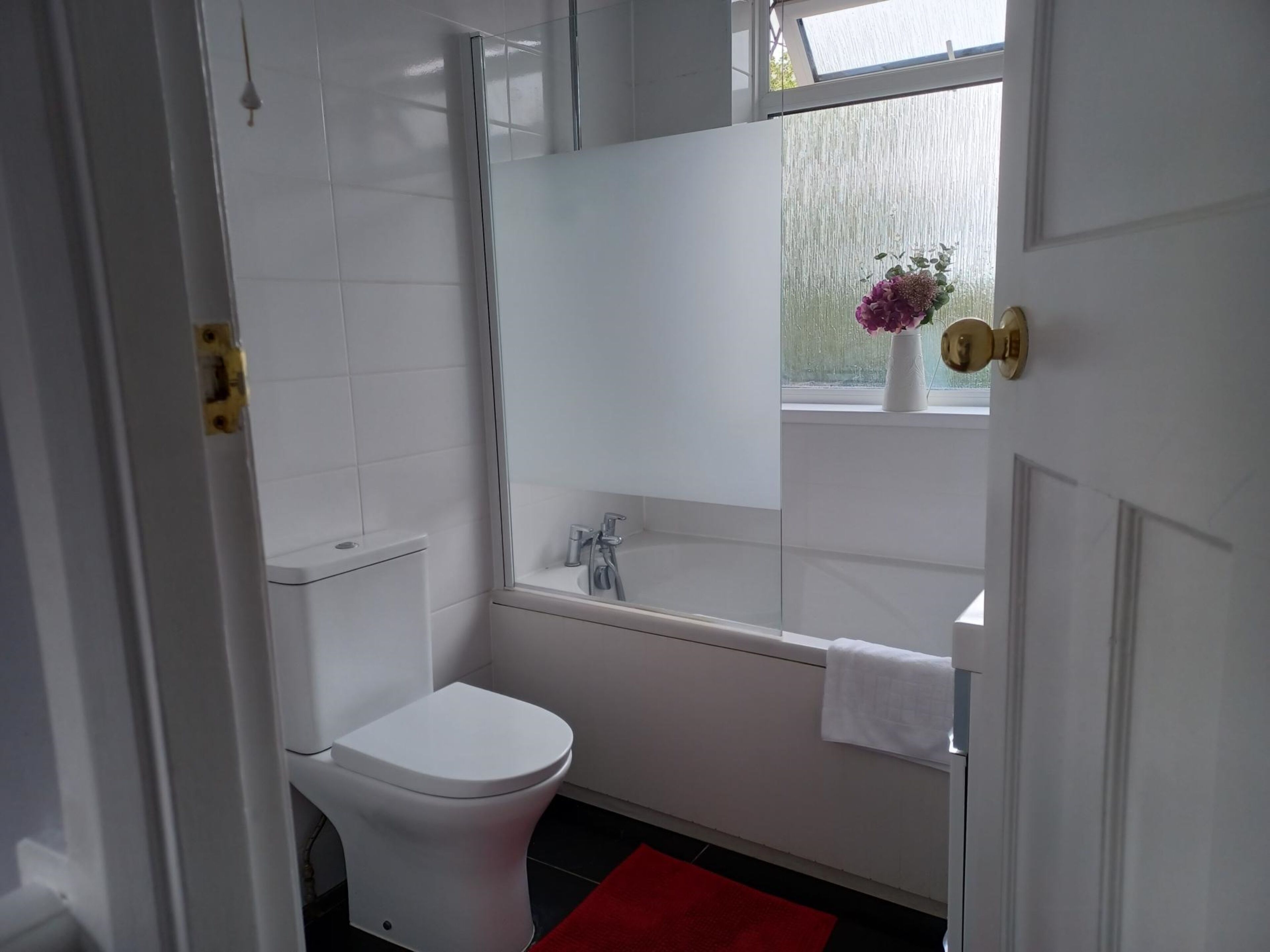 Crawley Green House Huku Kwetu