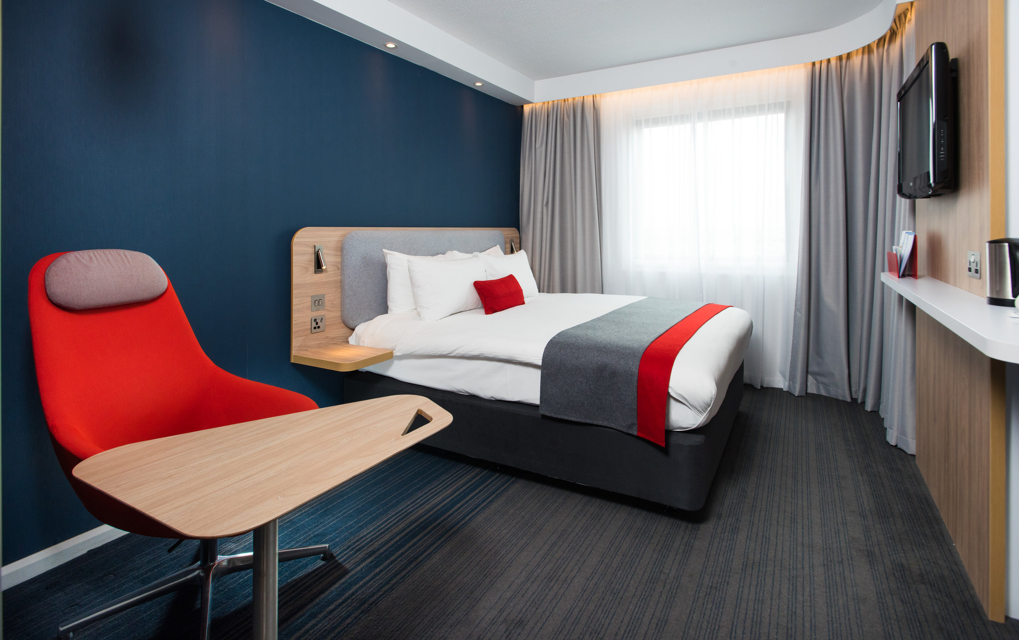 Holiday Inn Express London - Luton Airport