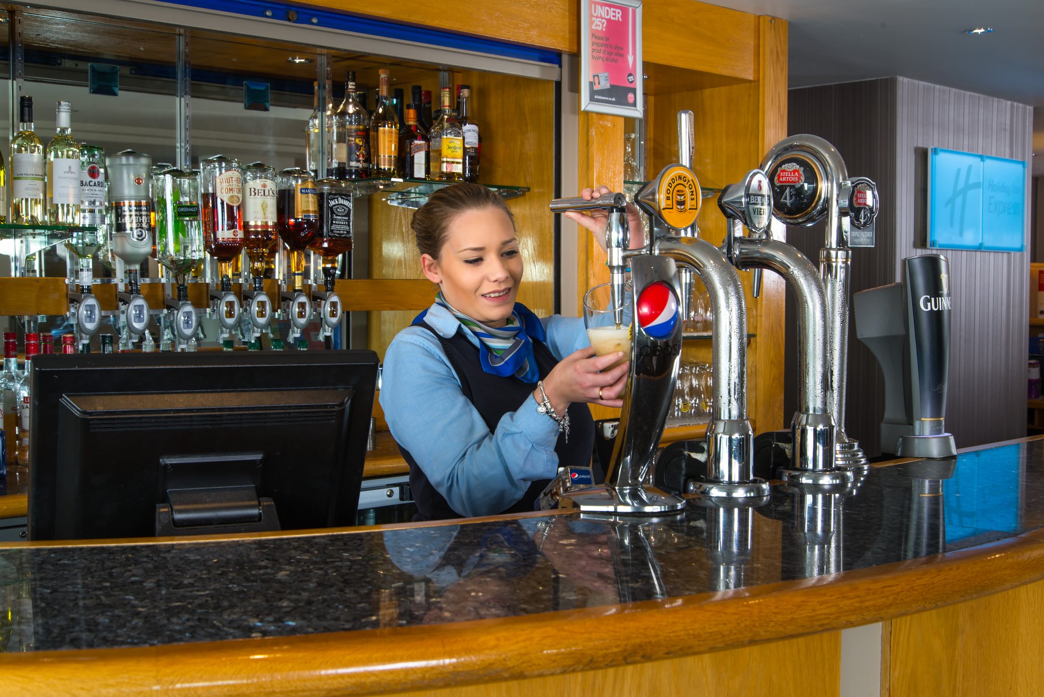 Holiday Inn Express London - Luton Airport