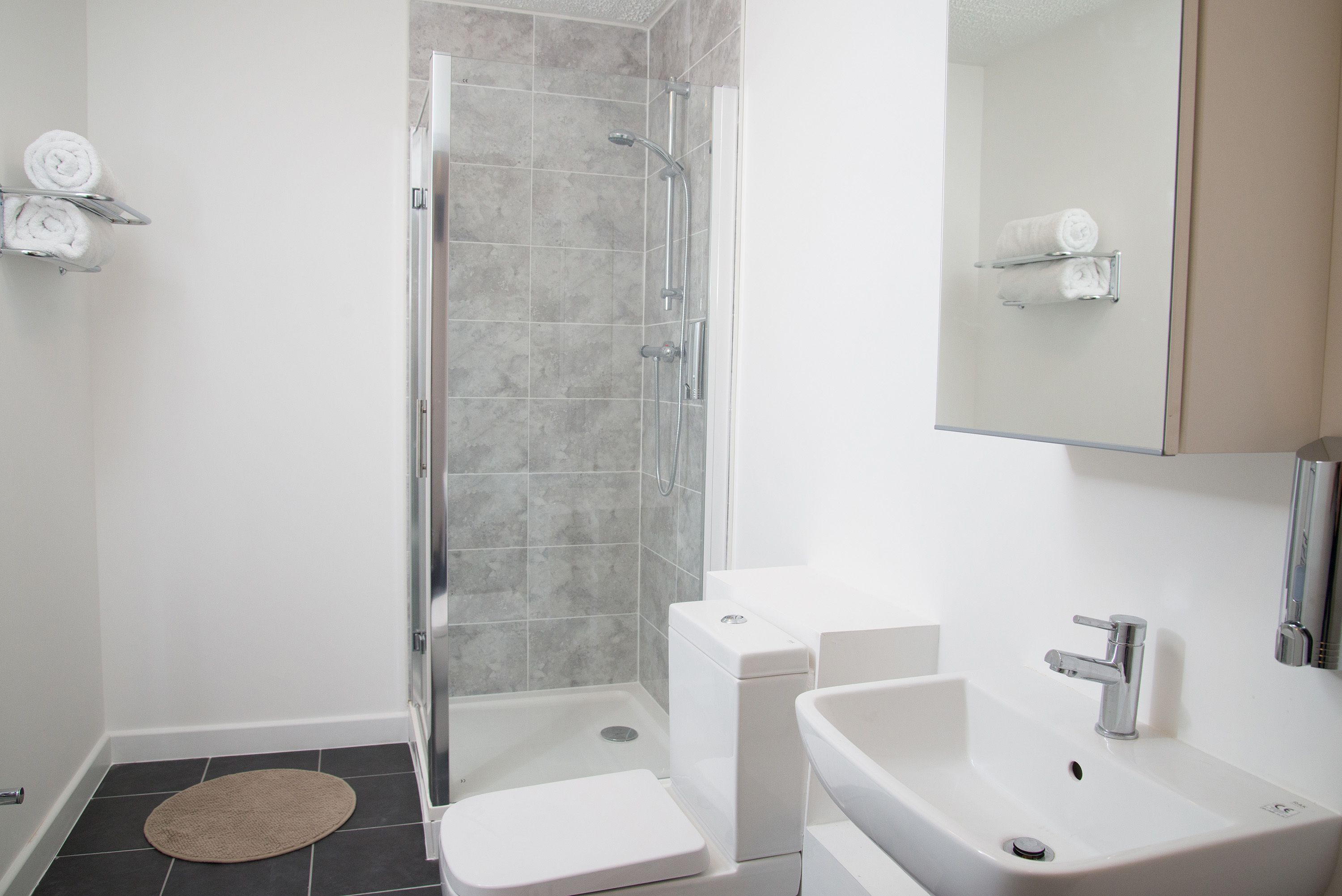 TLK Apartments and Hotel