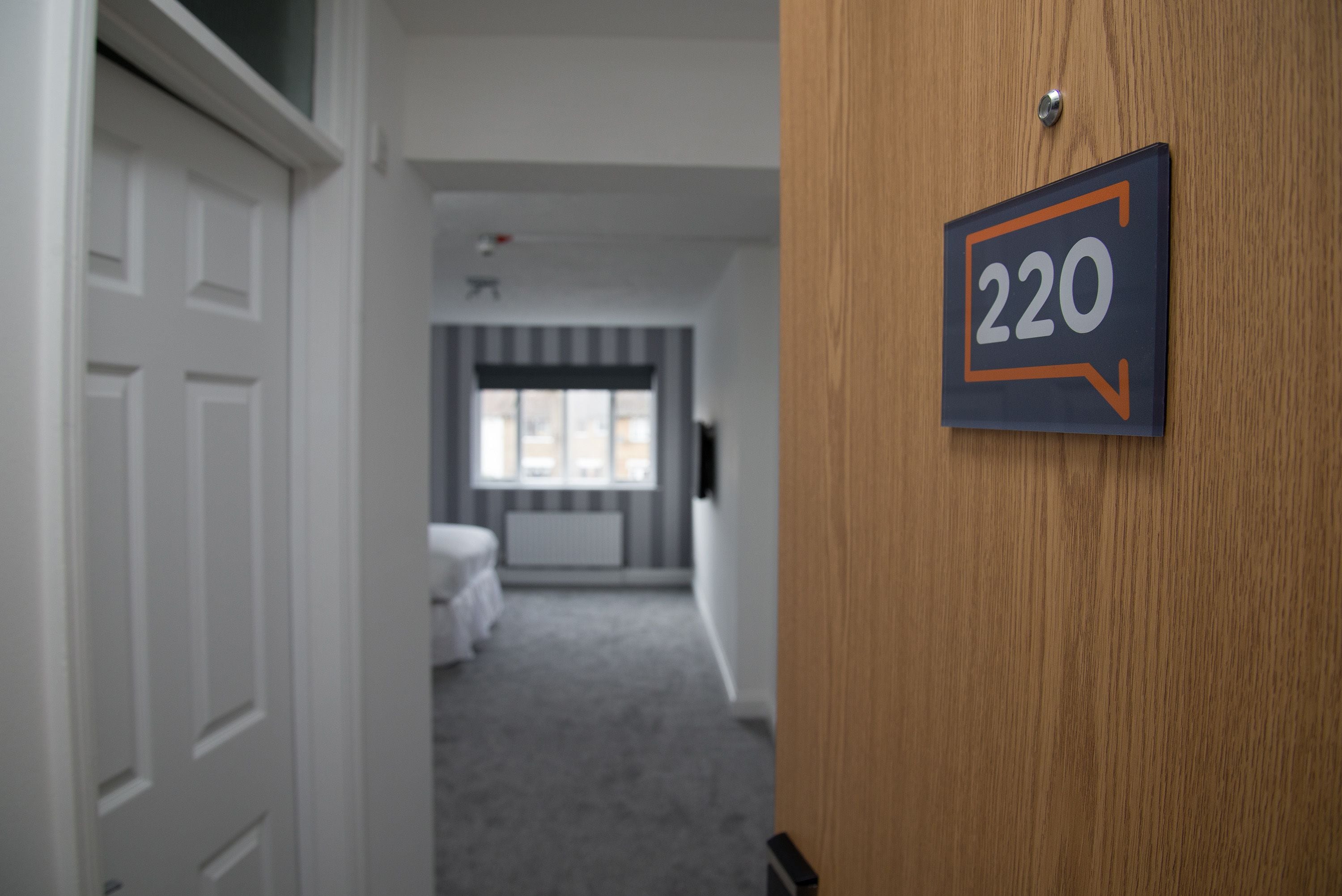 TLK Apartments and Hotel