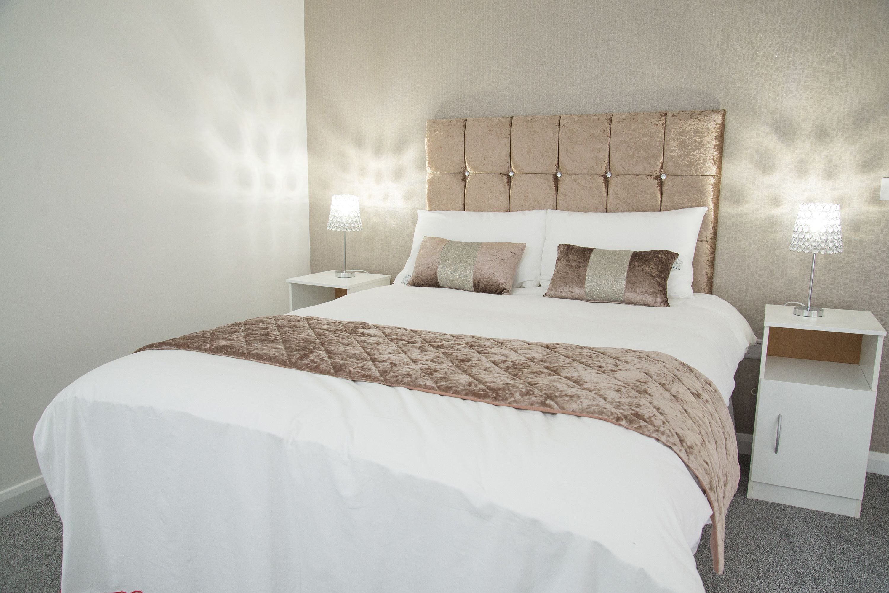 TLK Apartments and Hotel