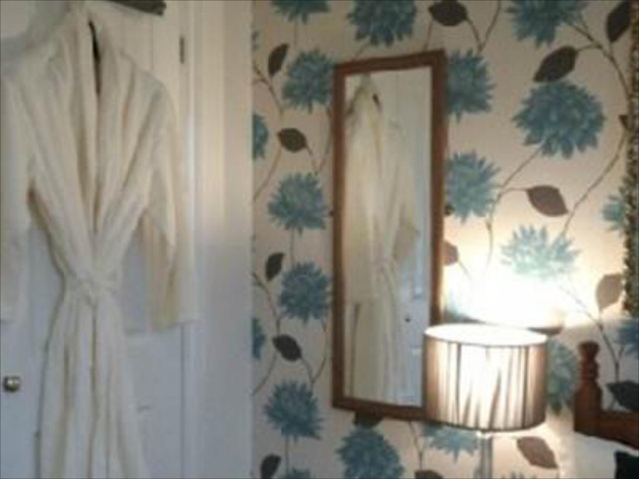 Abodes Bed and Breakfast