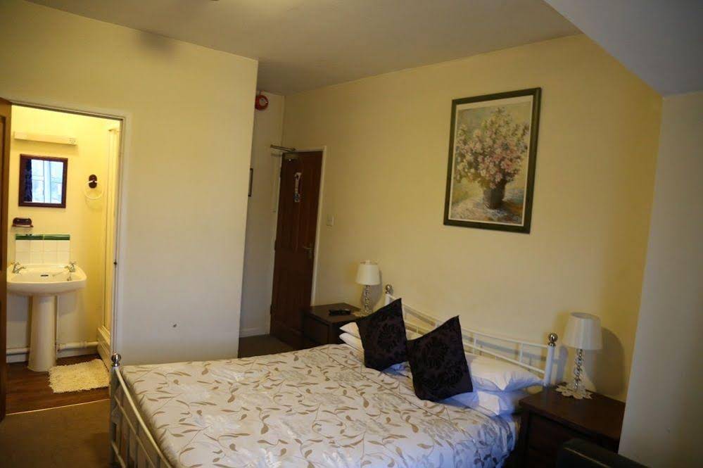 All Seasons Guest House