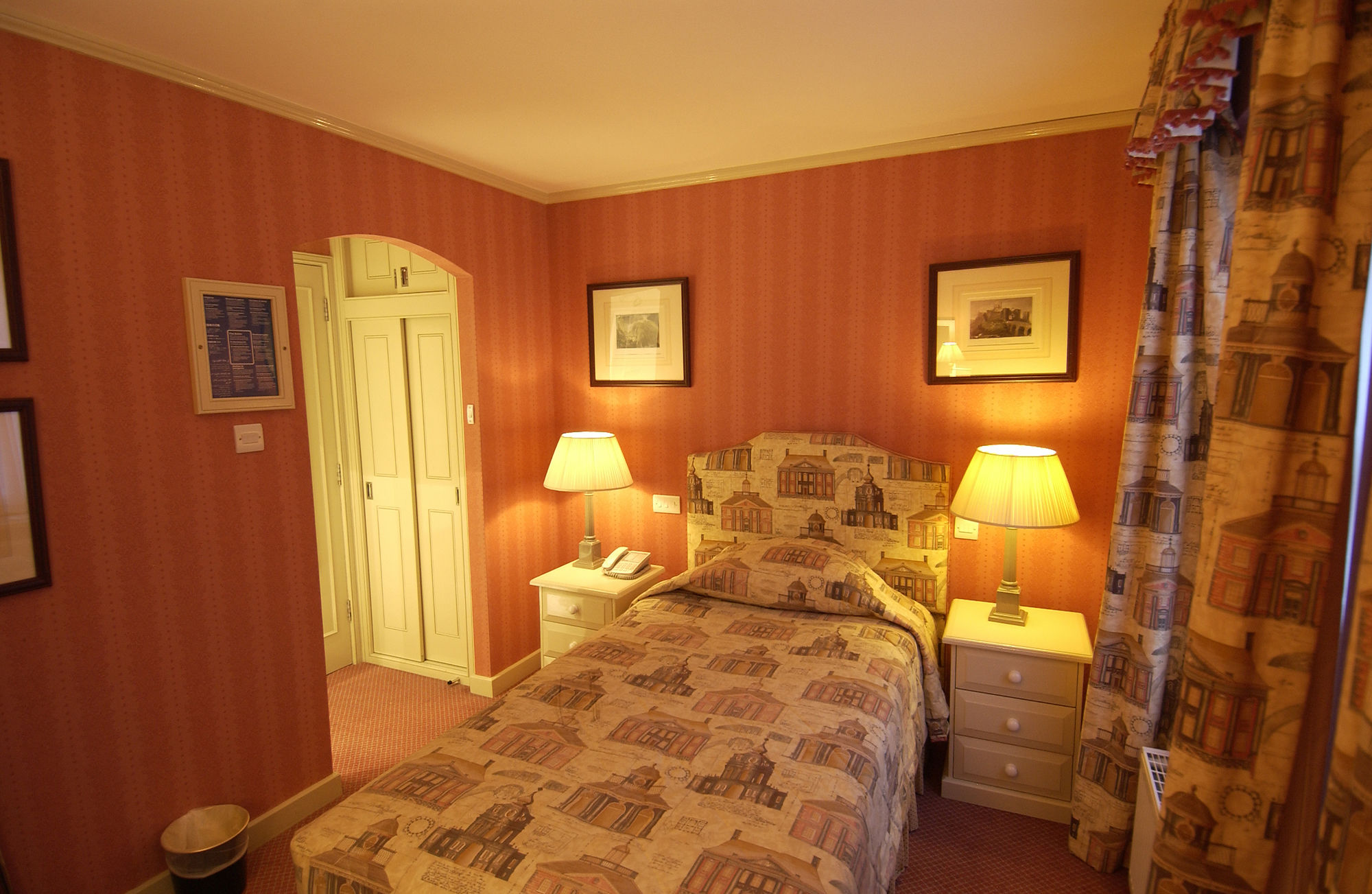 Cotswold Lodge Hotel