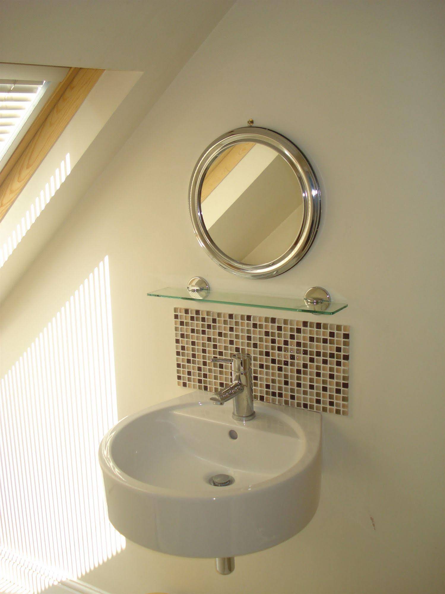 Lina Guest House