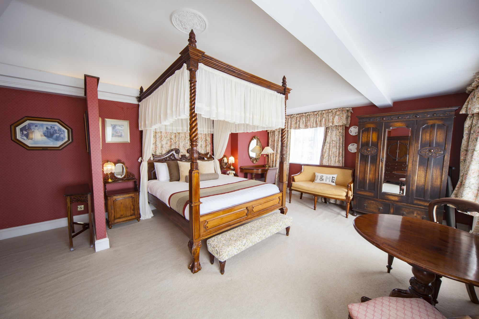 The Holt Hotel