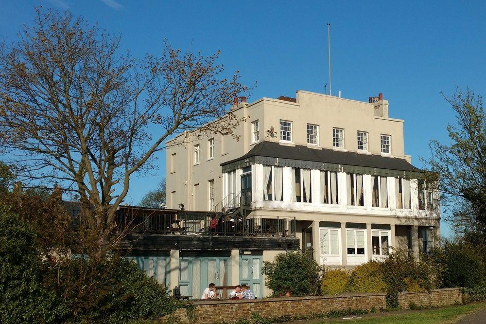 The Royal Purfleet