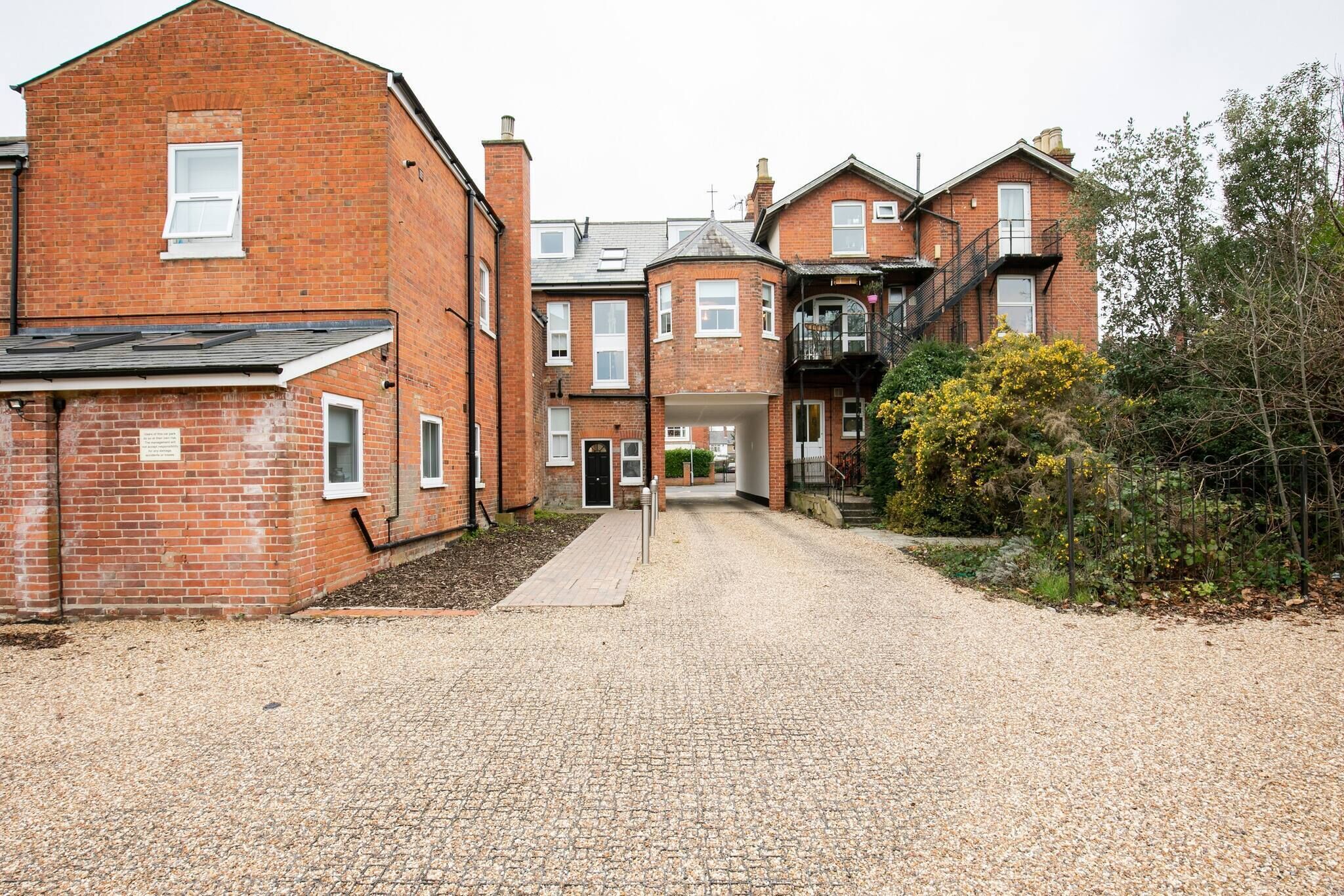 Helena Luxury Serviced Apartment