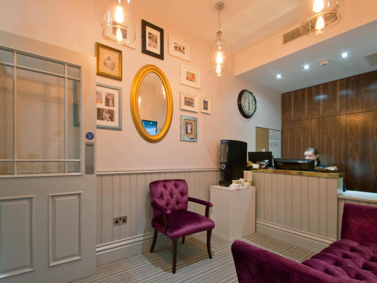 W12 Rooms