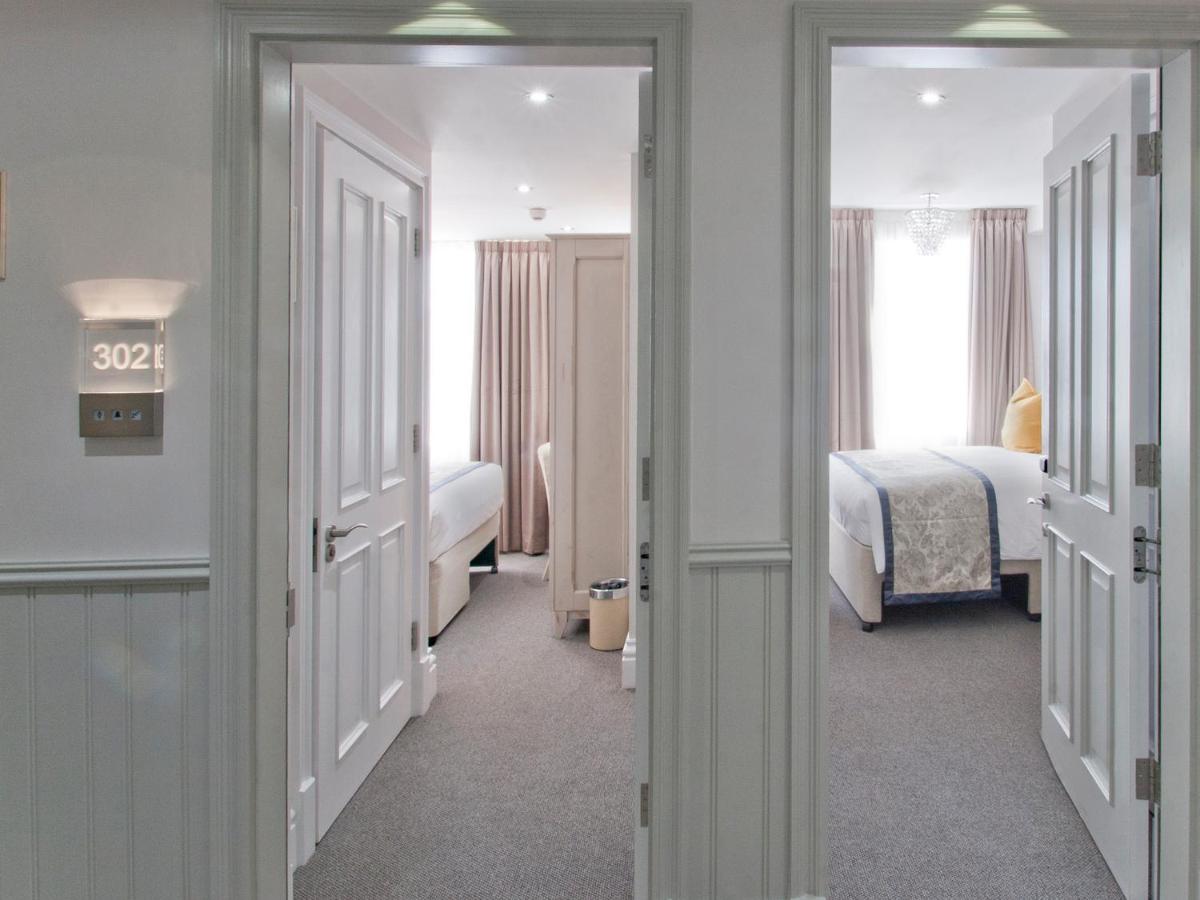 W12 Rooms