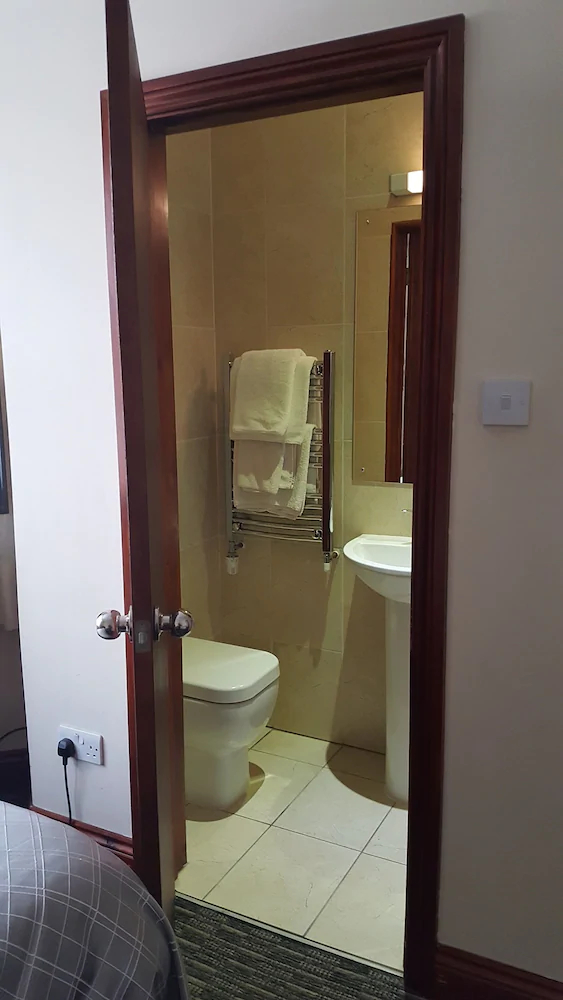 Airport Guest House