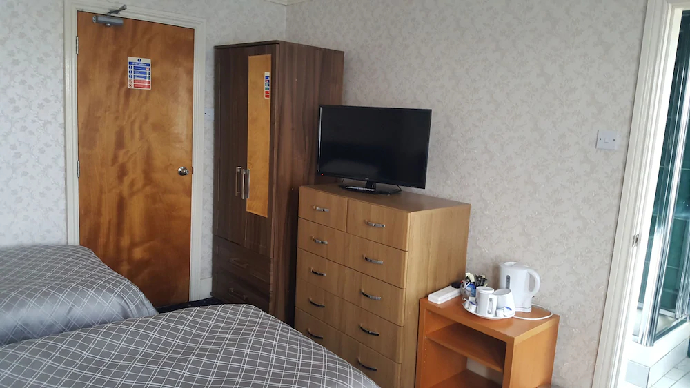 Airport Guest House