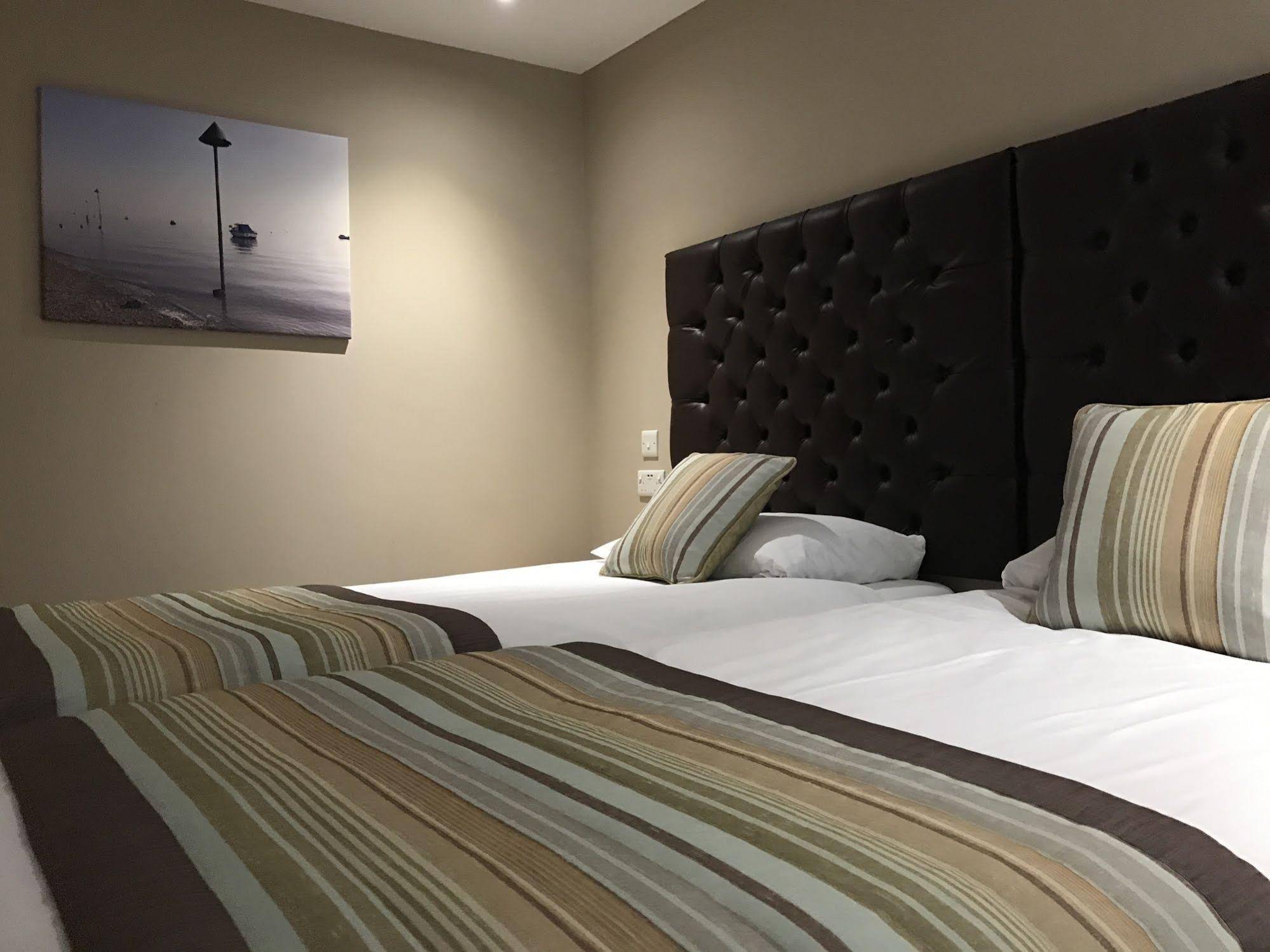 The Camelia Hotel & Restaurant