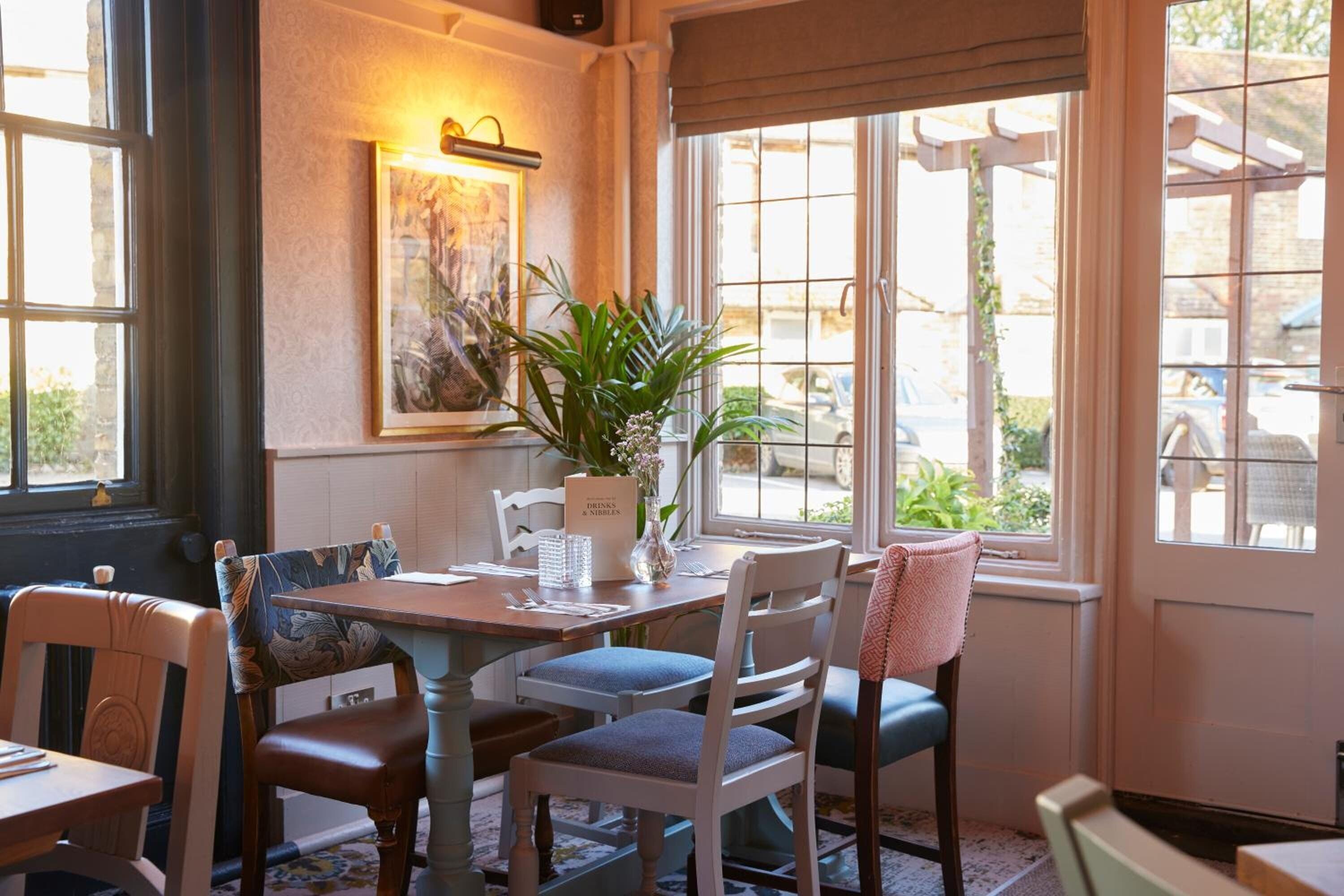 Feathers Inn