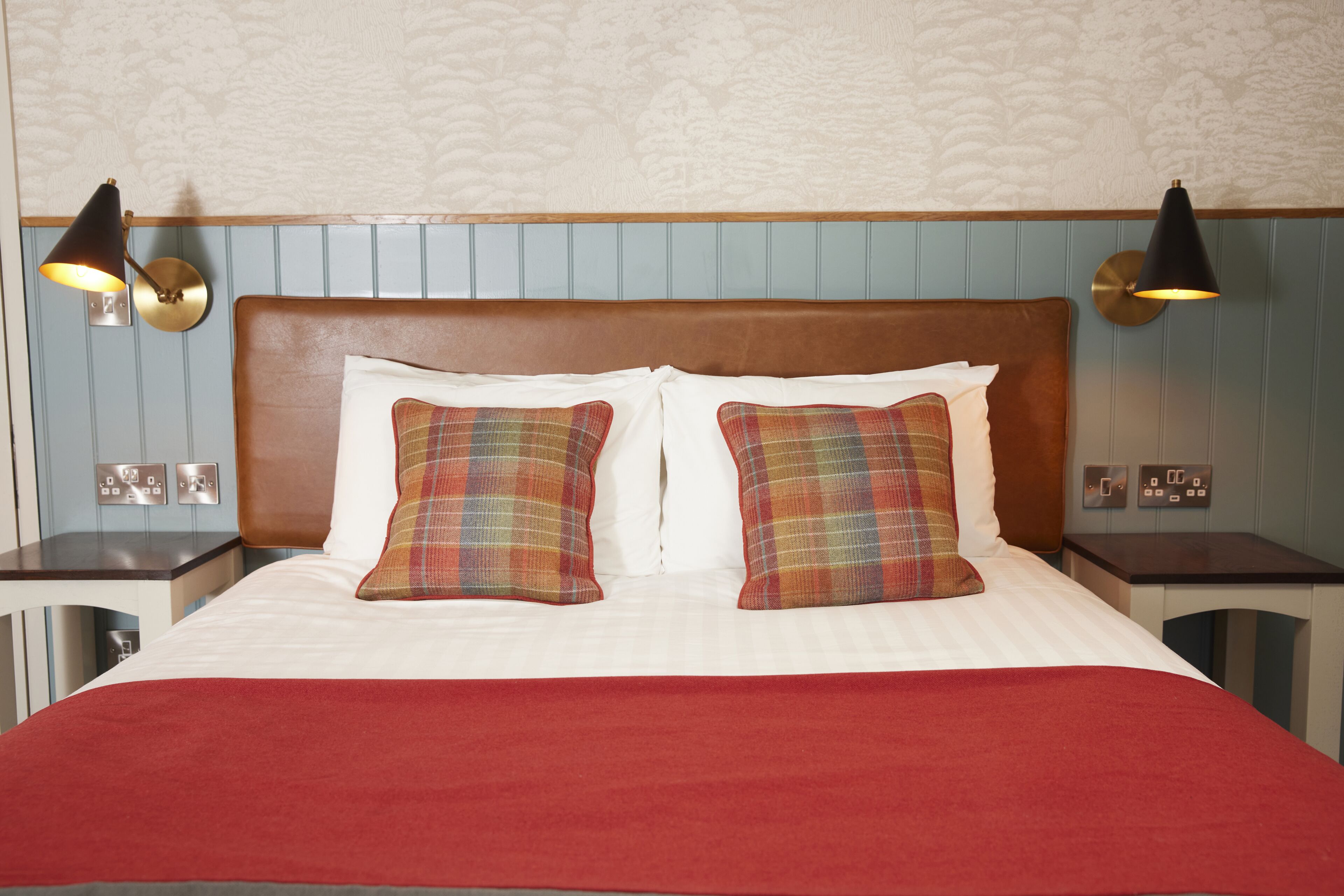 Feathers Inn