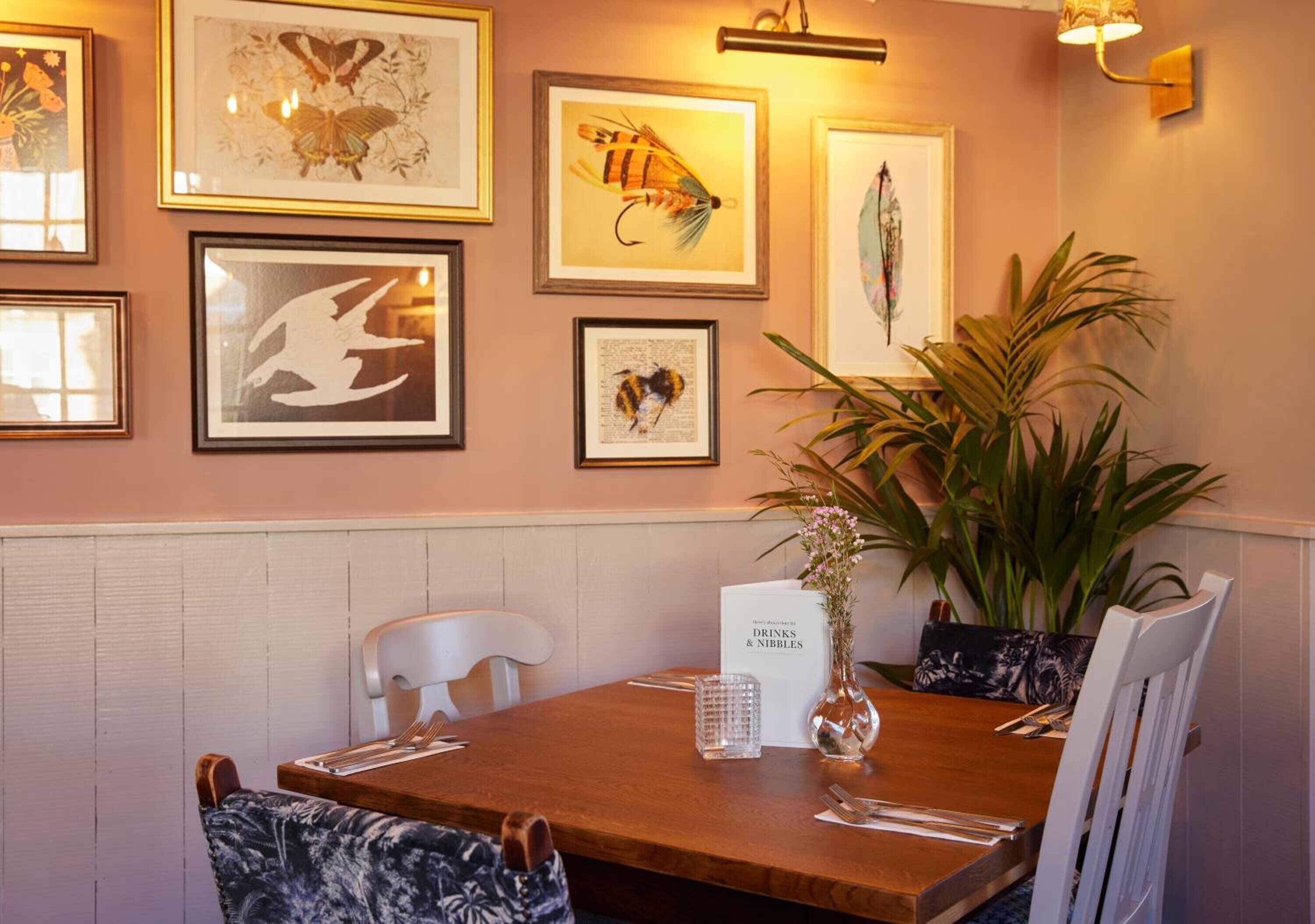 Feathers Inn