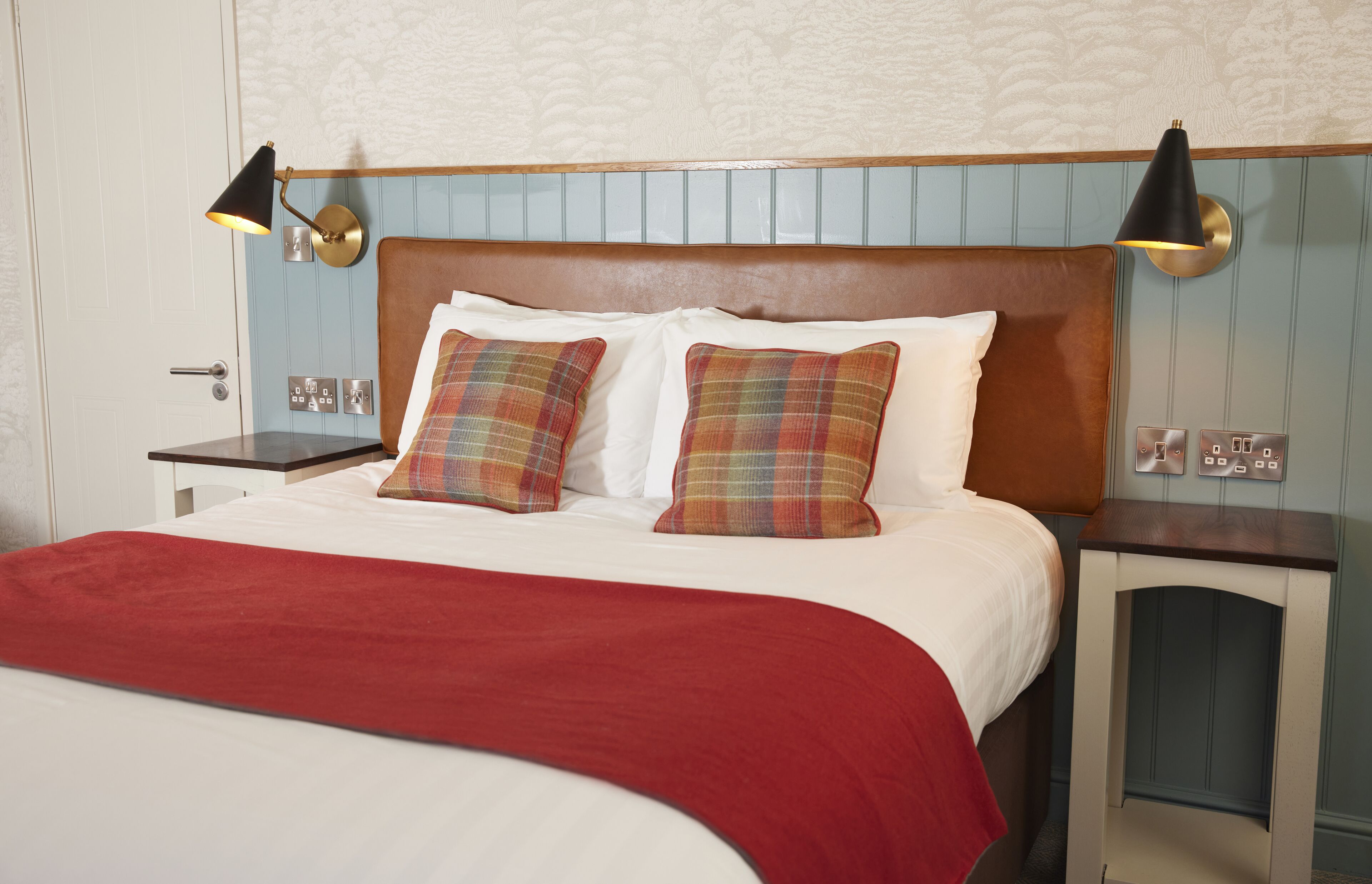 Feathers Inn
