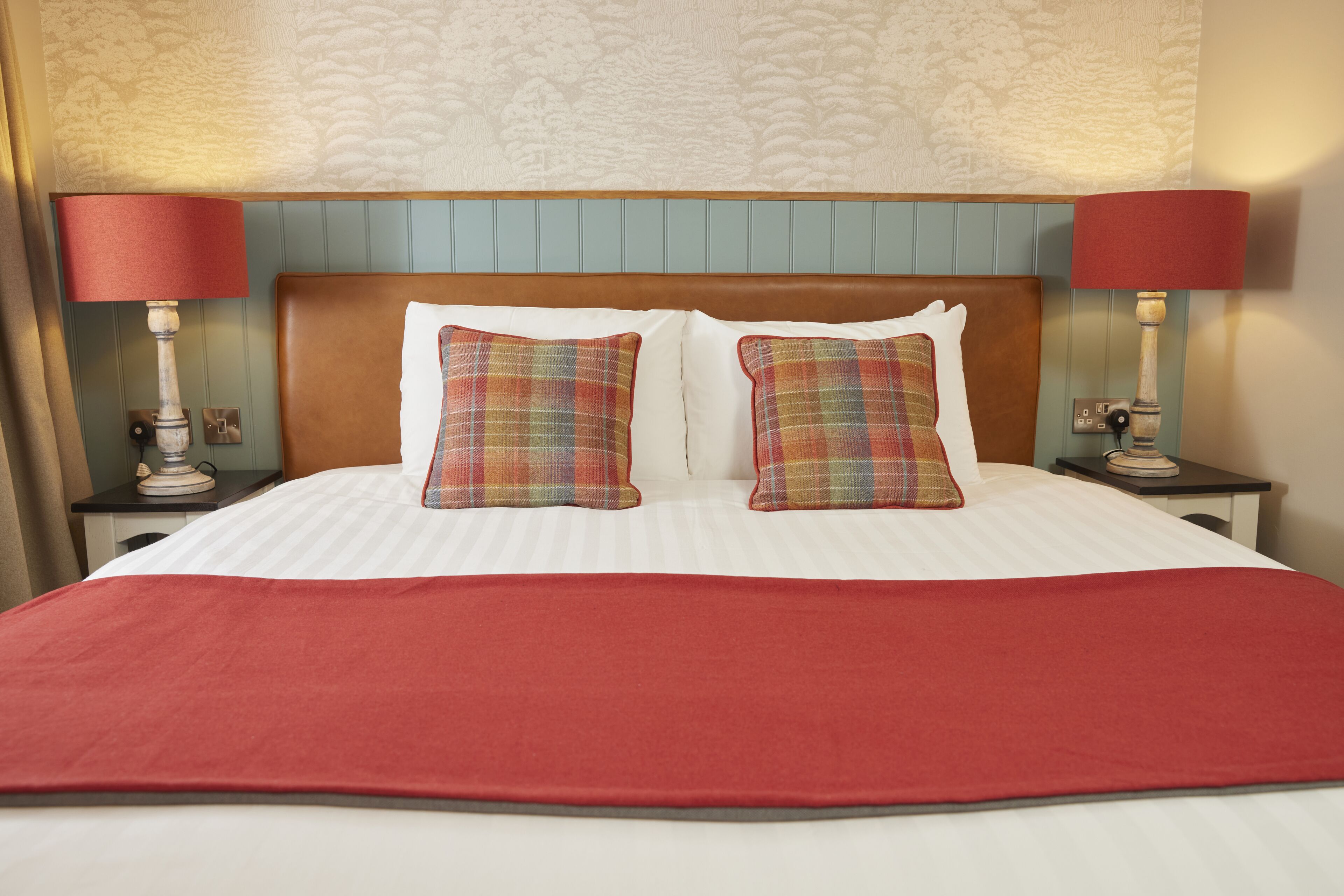 Feathers Inn