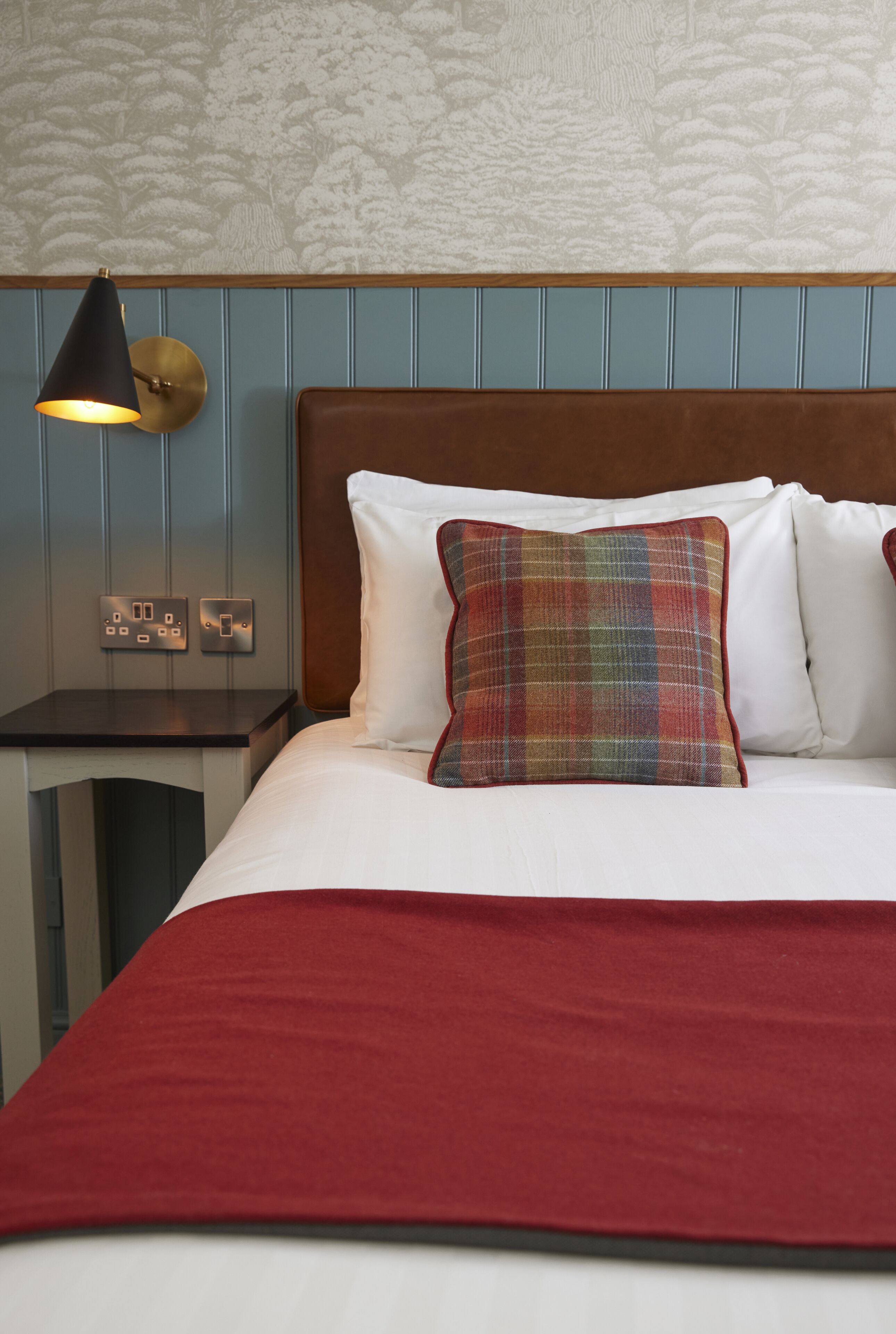 Feathers Inn