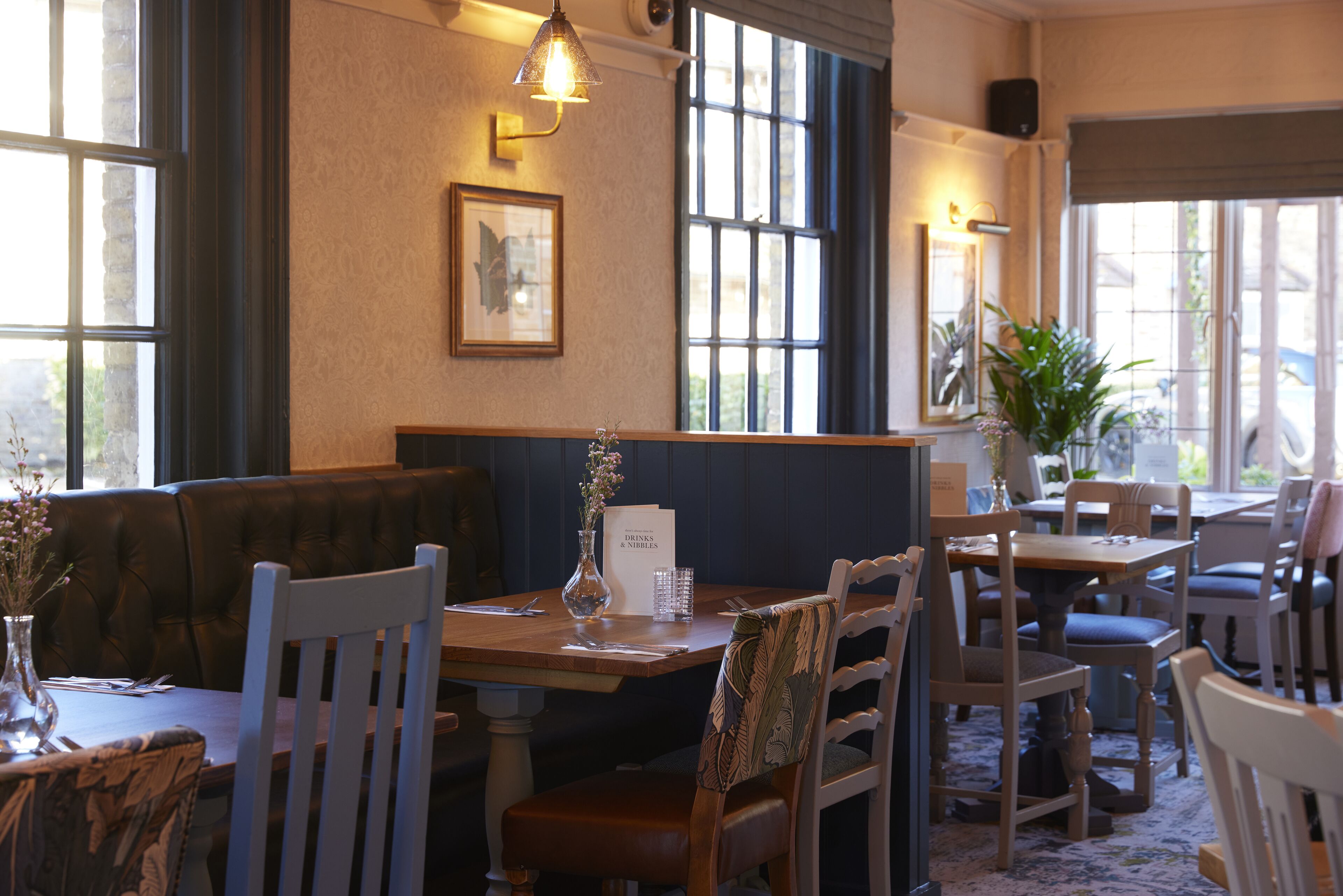 Feathers Inn