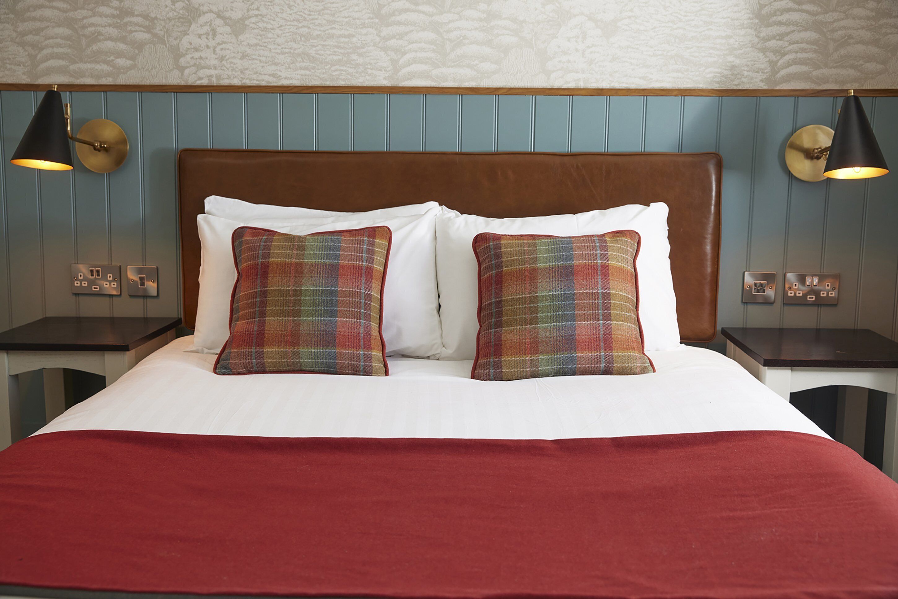 Feathers Inn