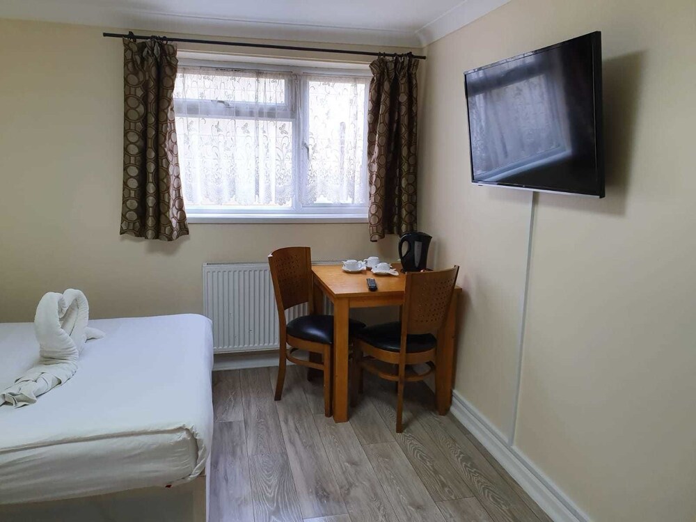 The Commongate Hotel