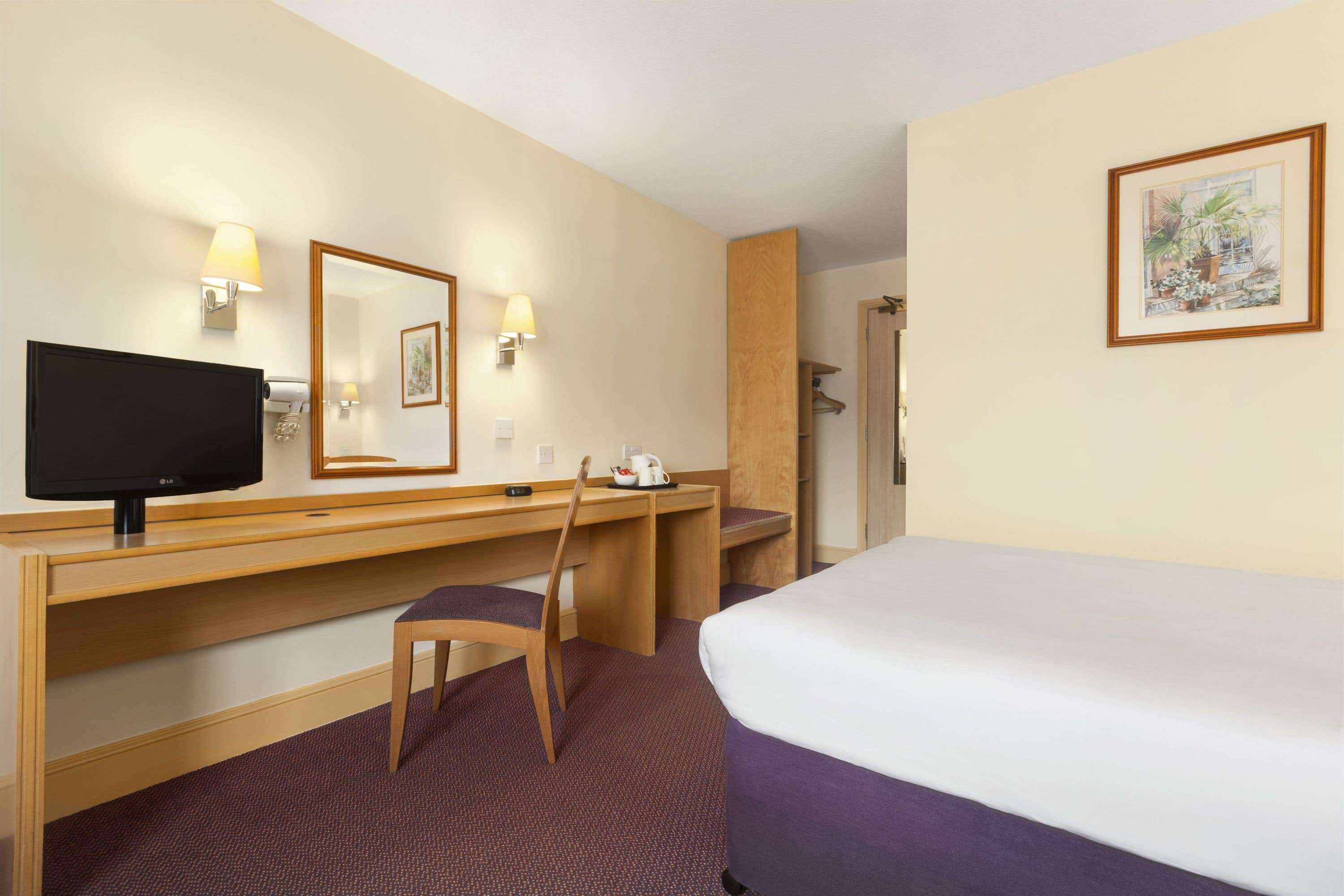 Days Inn by Wyndham Sevenoaks Clacket Lane