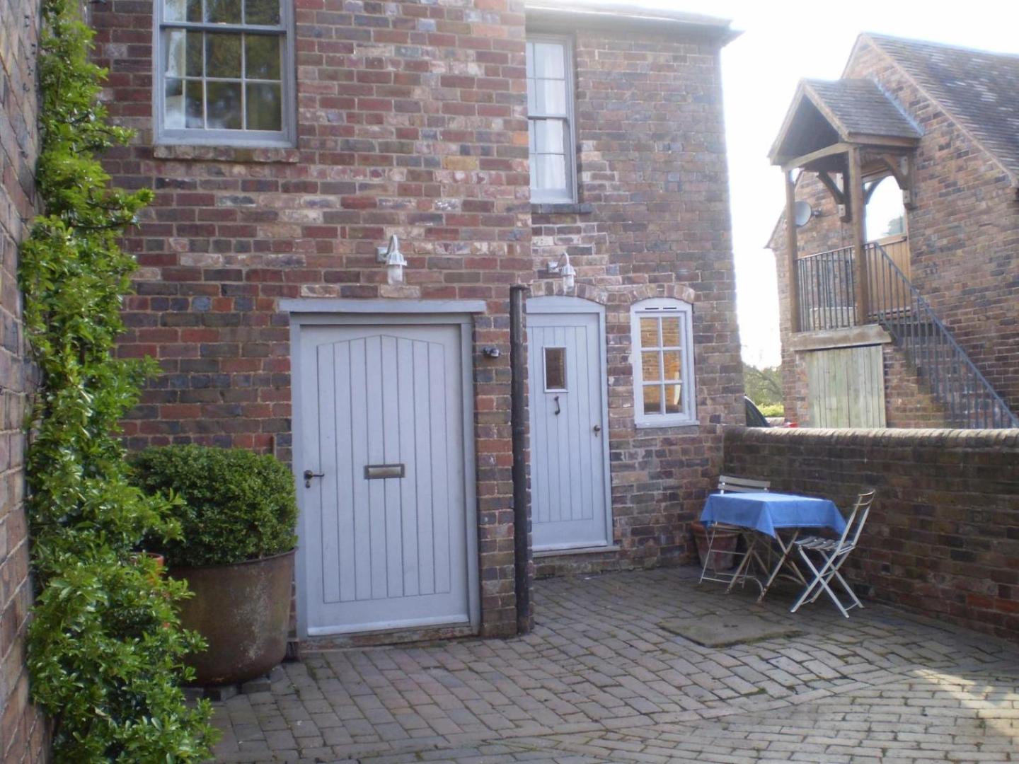 Duken Courtyard Cottage