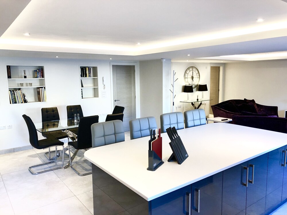 Millstream Mews