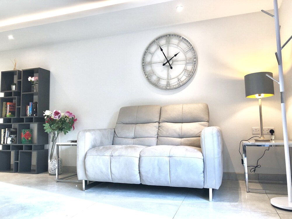 Millstream Mews