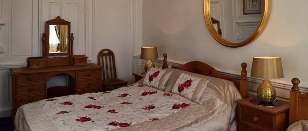 The Tudor Rose Hotel