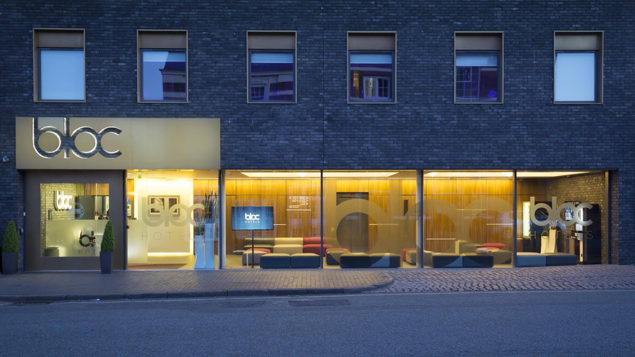Apartment Bloc