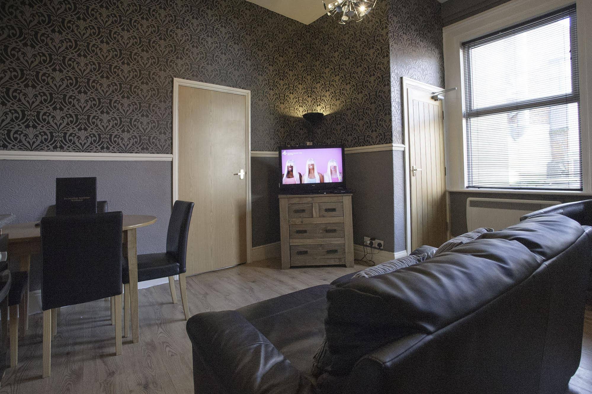 Mowbray Apartments