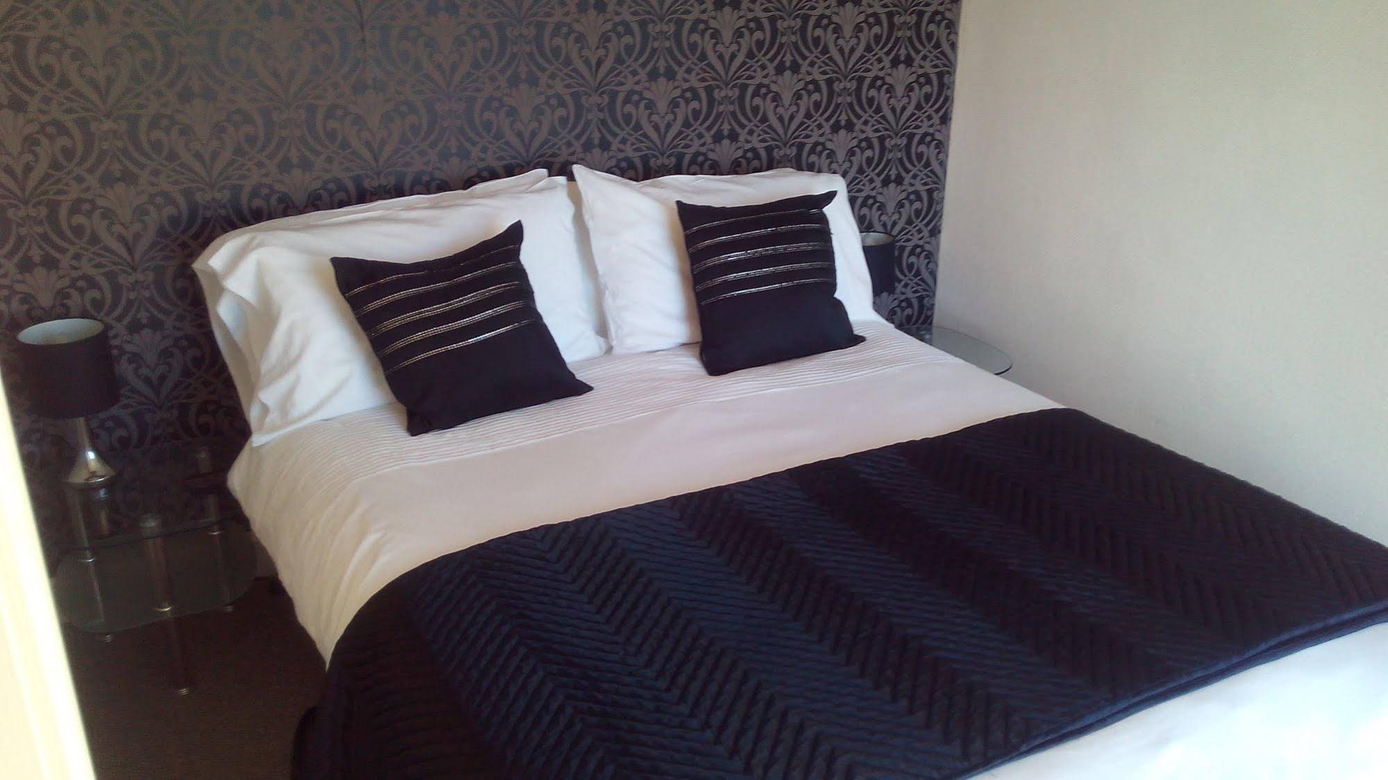 Mowbray Apartments