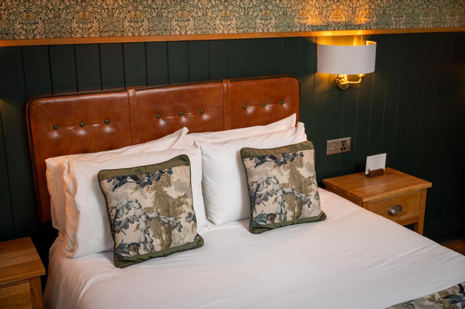 The Riverside Hotel