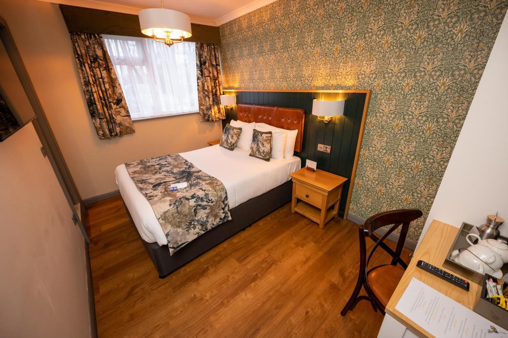 The Riverside Hotel