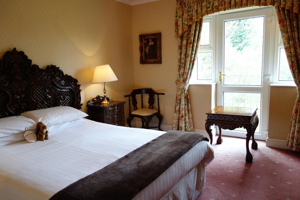 Brook Hall Hotel