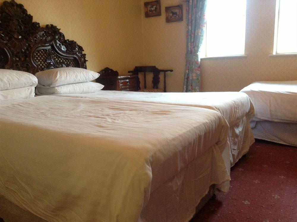 Brook Hall Hotel