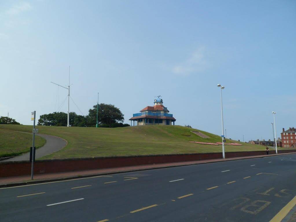 Wavecrest Lodge