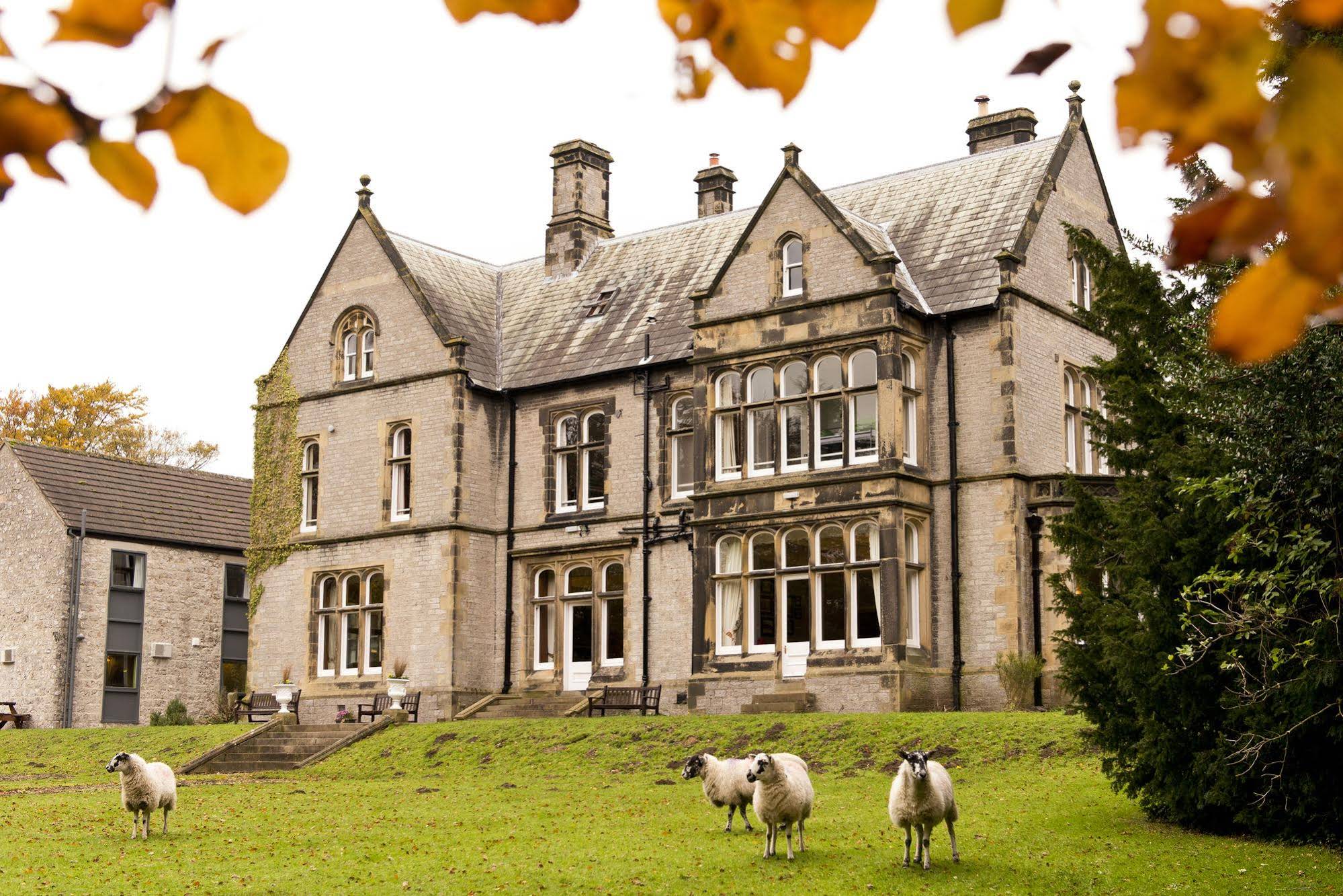 YHA Castleton Losehill Hall