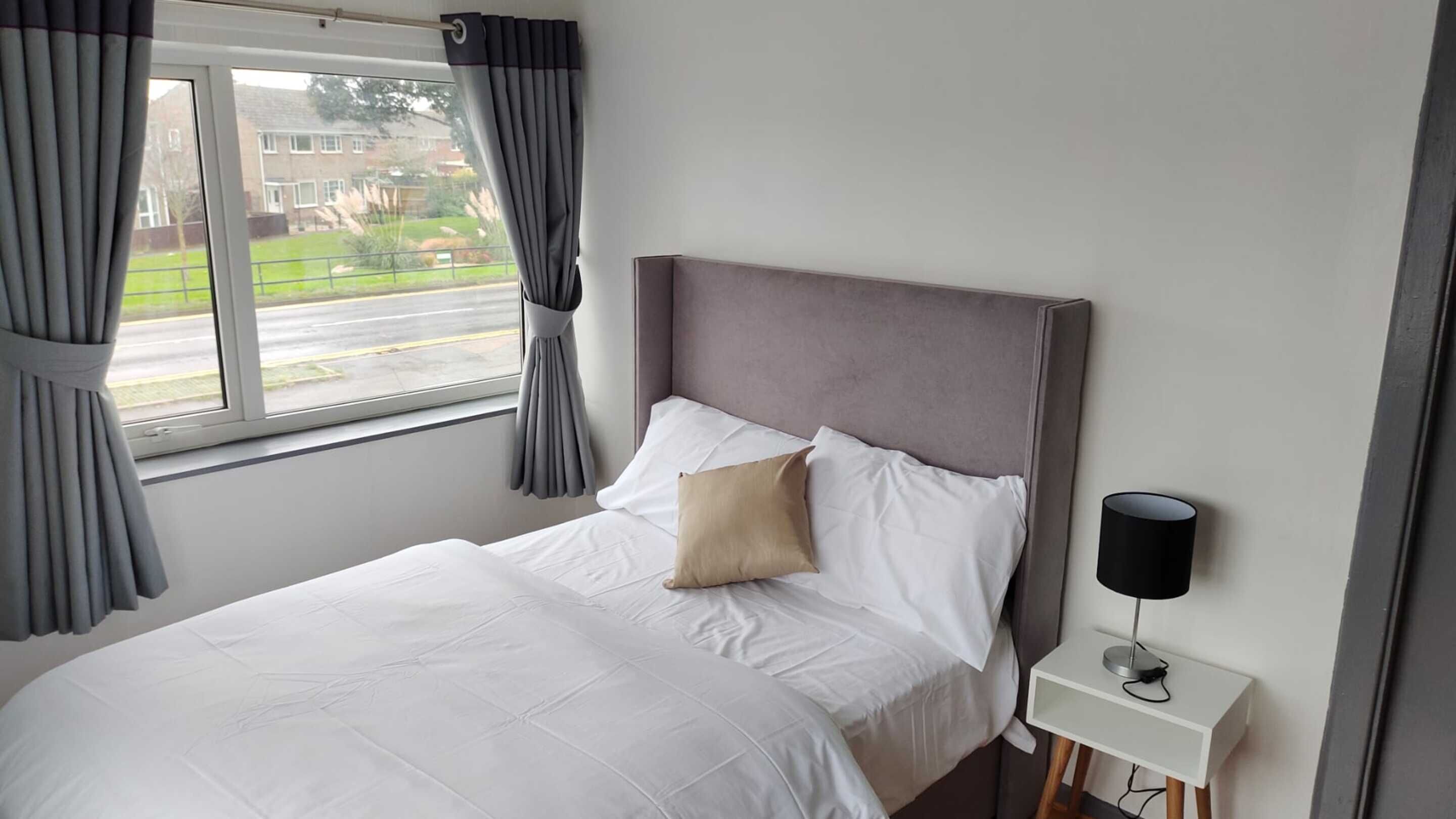 Oyo The Silver City Hotel