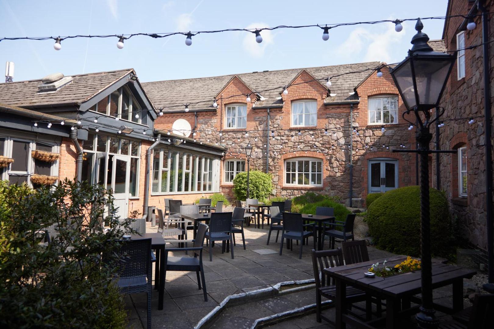 Fieldhead Hotel
