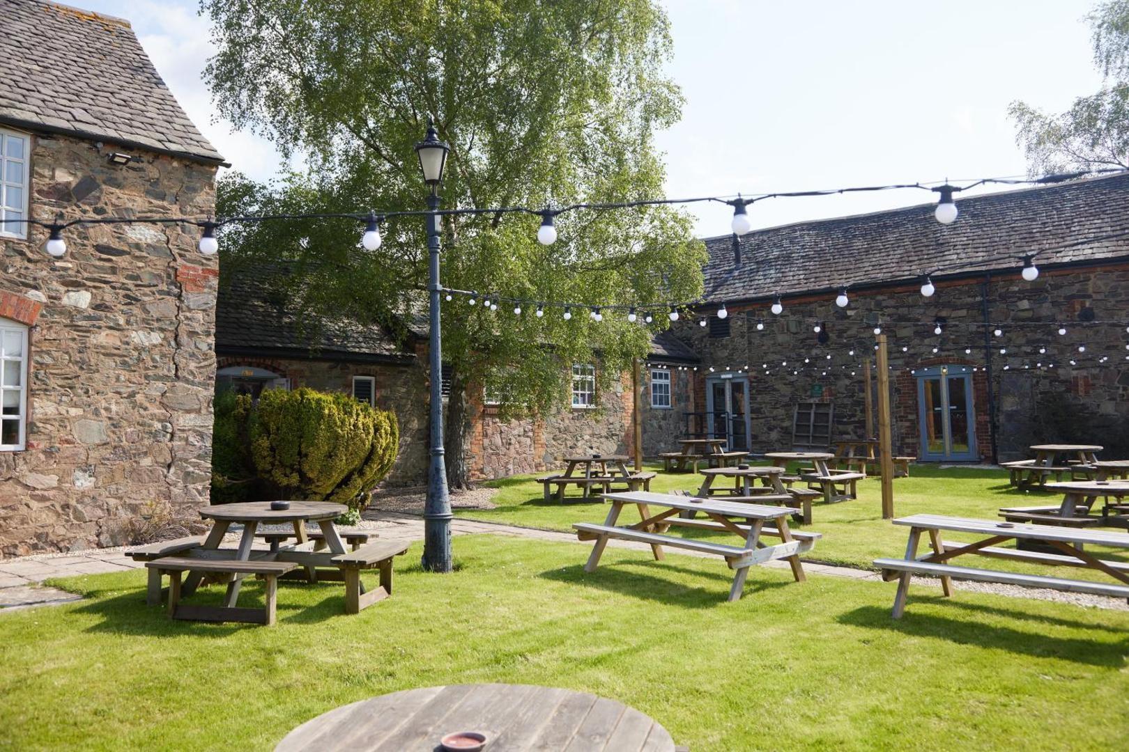 Fieldhead Hotel