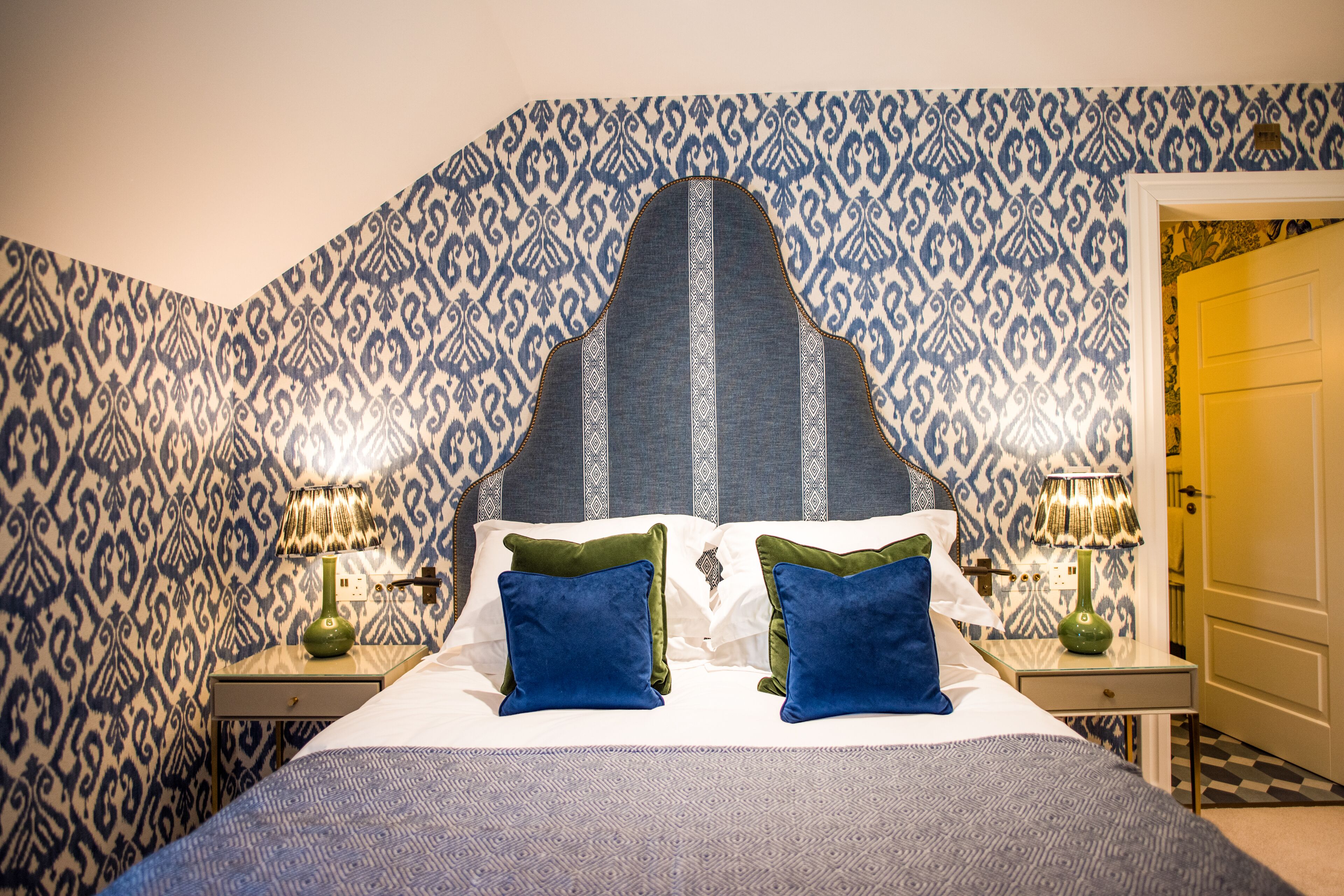 Dewars Restaurant & Rooms